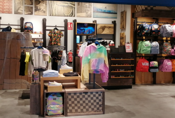 ¡Bienvenida Vans a la familia Siam Mall! ¡Bienvenida Vans a la familia Siam Mall!