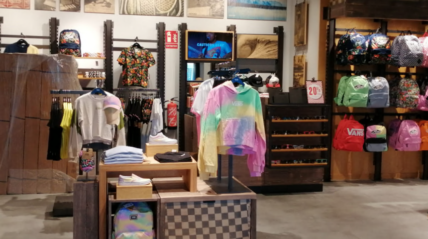 ¡Bienvenida Vans a la familia Siam Mall! ¡Bienvenida Vans a la familia Siam Mall!