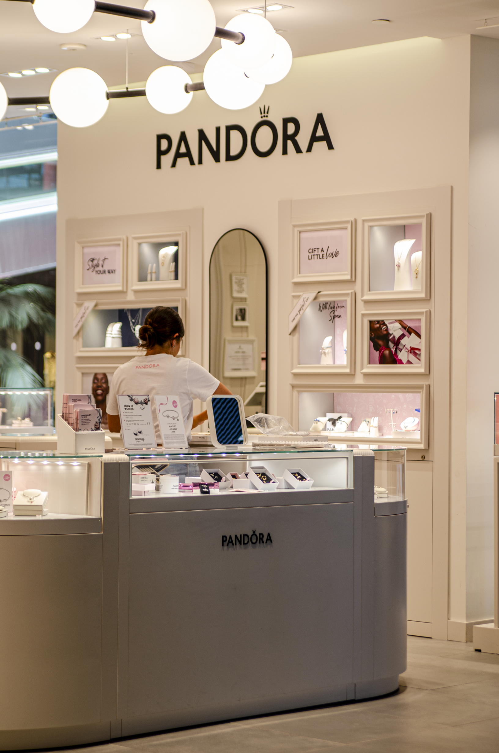 Pandora Siam Mall Tenerife