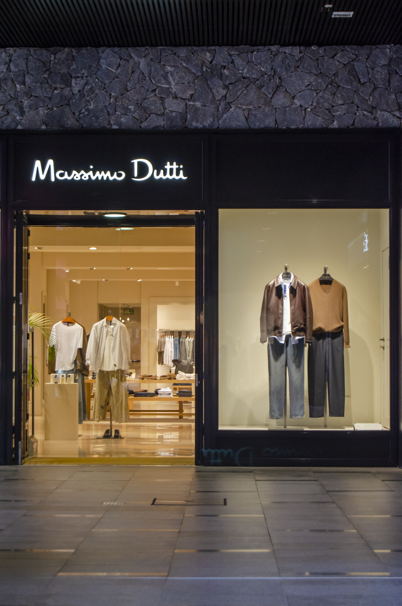 Massimo Dutti Siam Mall Tenerife